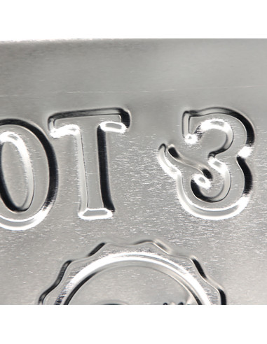 TABLA "GIN & TONIC SERVED HERE"