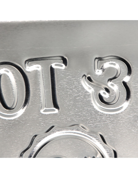 TABLA "GIN & TONIC SERVED HERE"